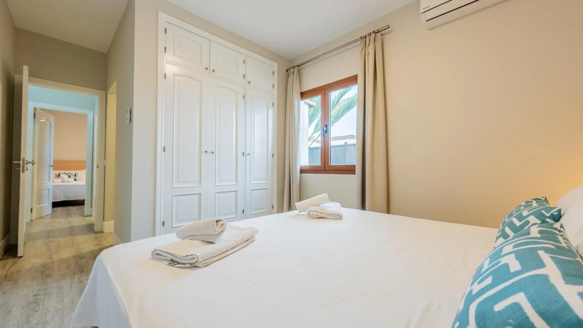Ereza Villa Paraiso La Oliva 0*,
